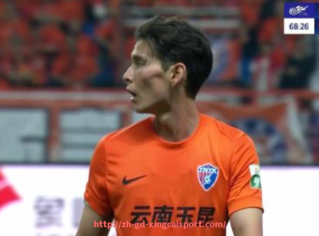 杏彩体育-福建足球队在中超联赛中的发展历程及未来展望分析